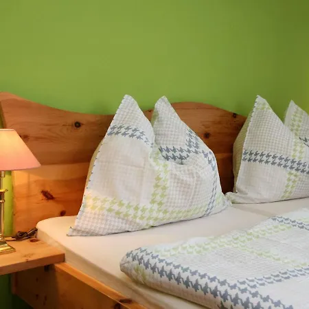 בית נופש Schoenhart By Interhome *