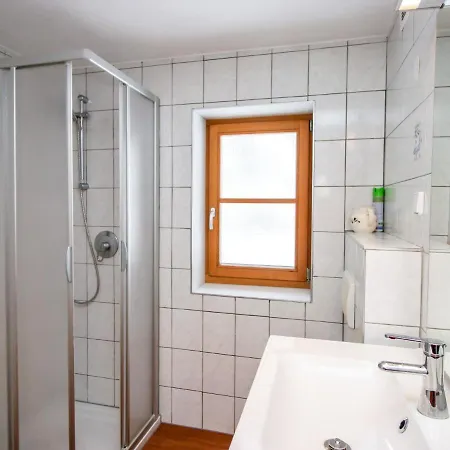 Schoenhart By Interhome בית נופש