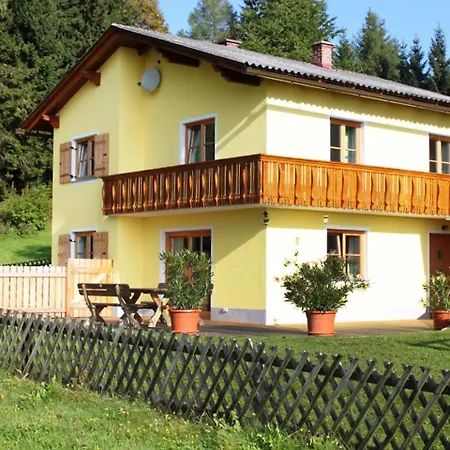 Schoenhart By Interhome בית נופש *