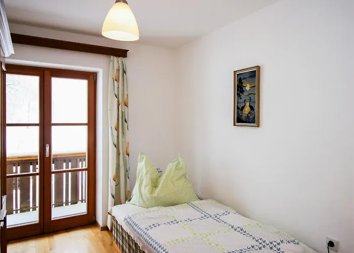 בית נופש Schoenhart By Interhome *