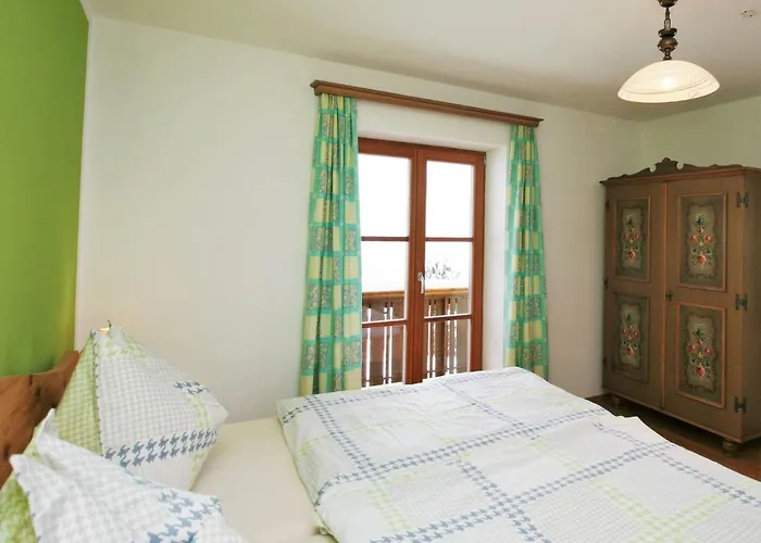 בית נופש Schoenhart By Interhome *